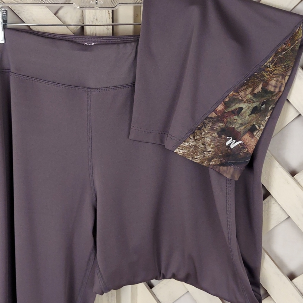 Wilderness Dreams Gray and Camo Yoga Pants Sz XXL